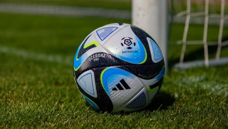 Obrazek newsa : PKO Ekstraklasa: Widzew triumfuje w derbach