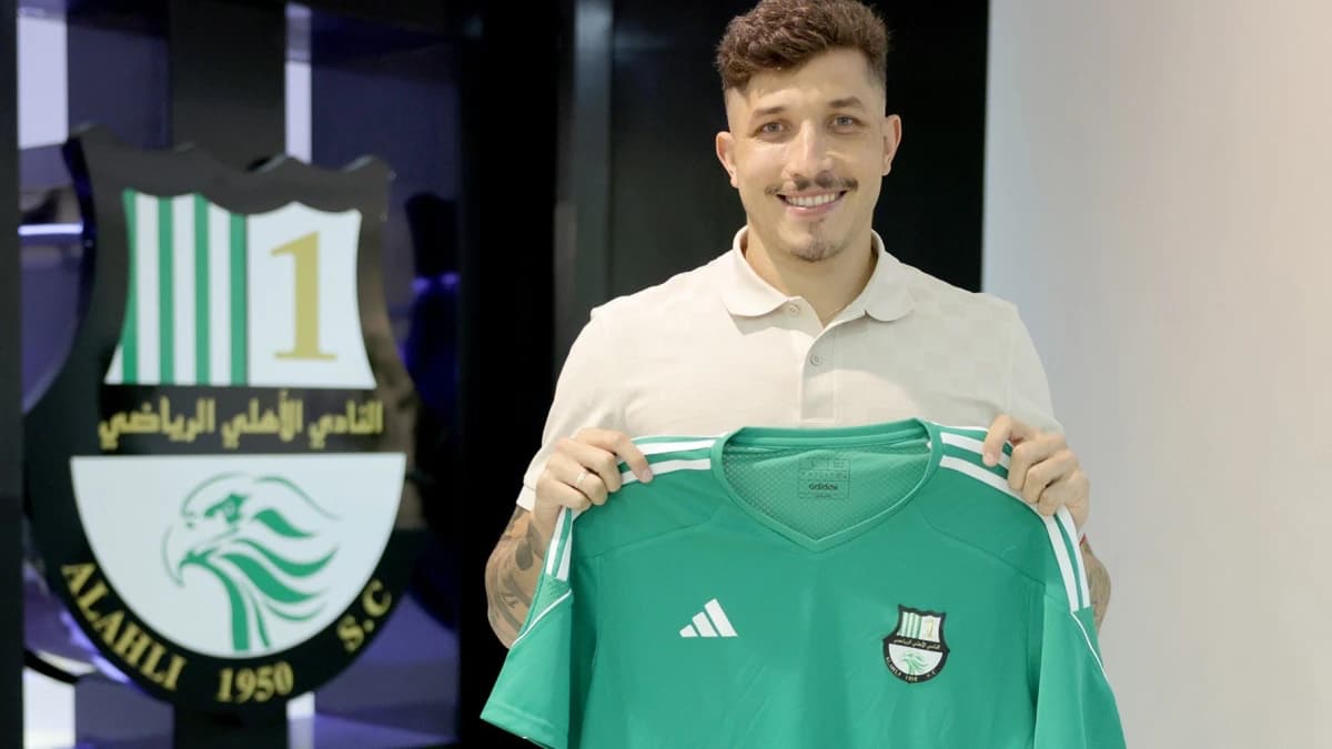 Obrazek newsa : Erik Exposito wygranym okienka?