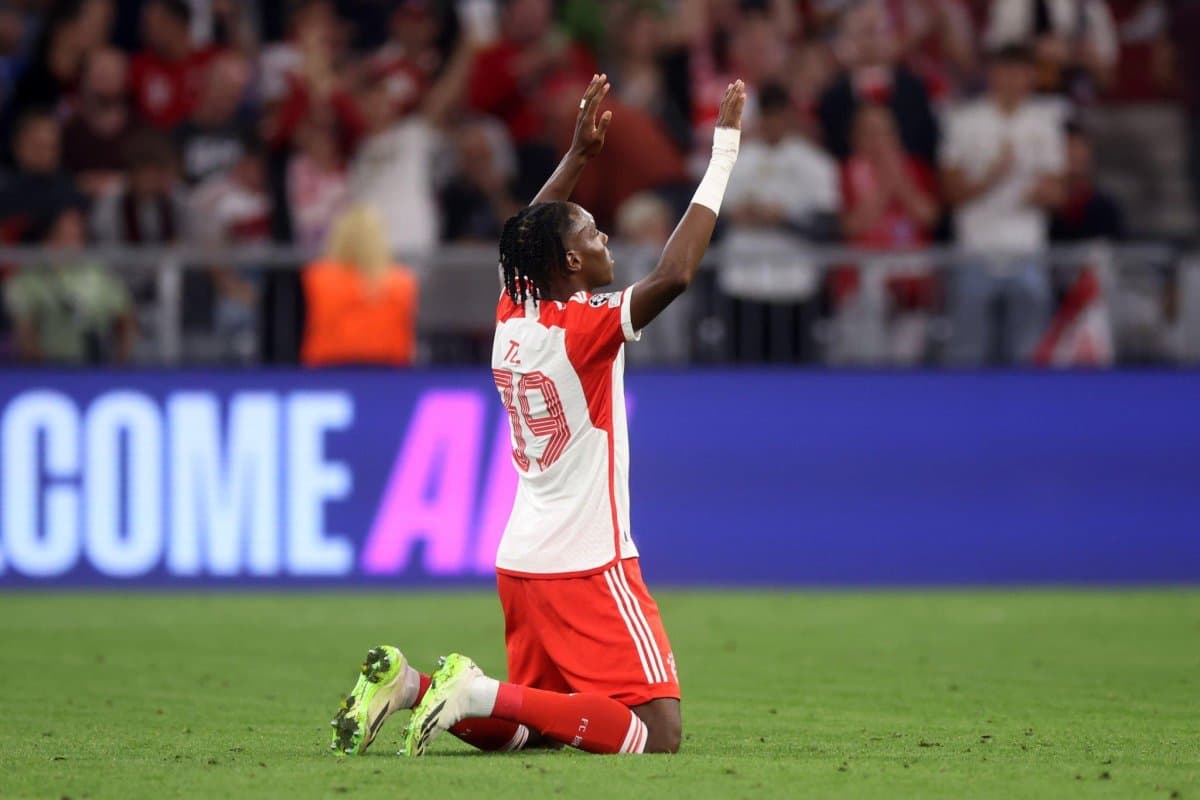 Obrazek newsa : Liga Mistrzów: Bayern pokonuje Manchester po szalonym spotkaniu 
