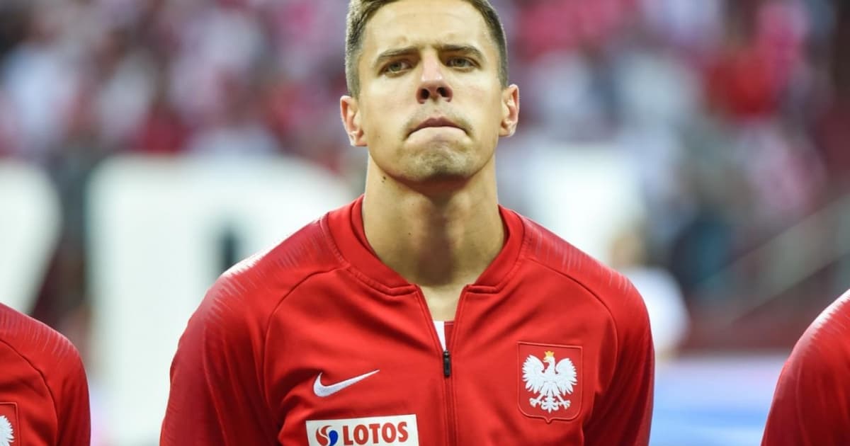 Obrazek newsa : Polacy grali w Nowy Rok. Dobre mecze Fabiańskiego i Bednarka, koszmar Grabary