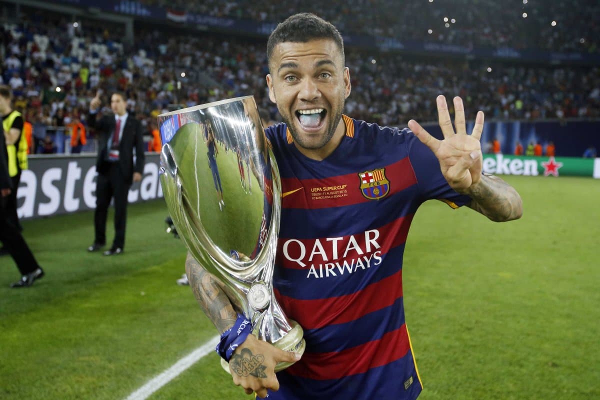 Obrazek newsa : Sensacyjny zwrot akcji w sprawie powrotu Alvesa do Barcelony!