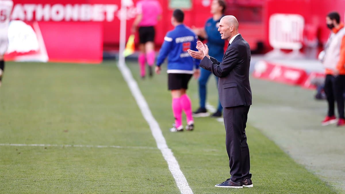 Obrazek newsa : COPE: Zidane odrzucił zakusy Manchesteru United
