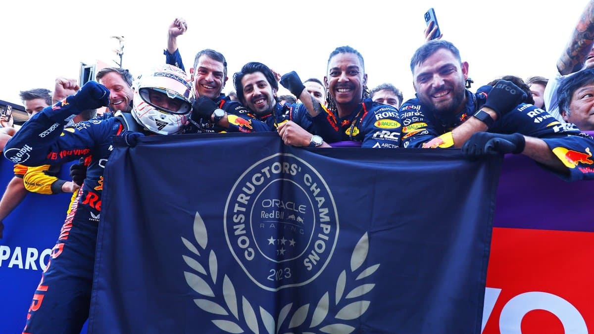 Obrazek newsa : Verstappen wygrywa Grand Prix Japonii, Red Bull mistrzem konstruktorów