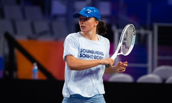 Obrazek newsa : WTA Finals: Świątek zaczyna turniej od wygranej