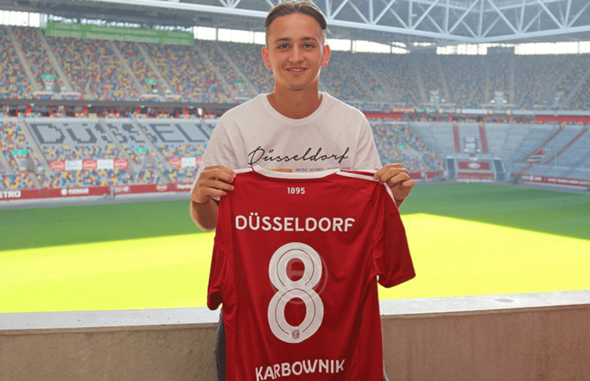 Obrazek newsa : Karbownik coraz bliżej zmiany klubu. Jest nowy chętny