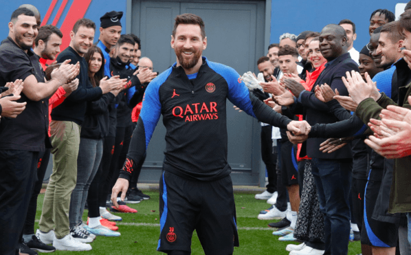 Obrazek newsa : Messi wrócił do treningów z PSG po mundialu