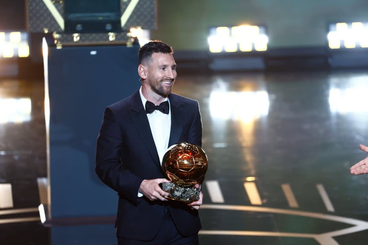 Obrazek newsa : Złota Piłka: Lionel Messi wygrywa po raz ósmy! 