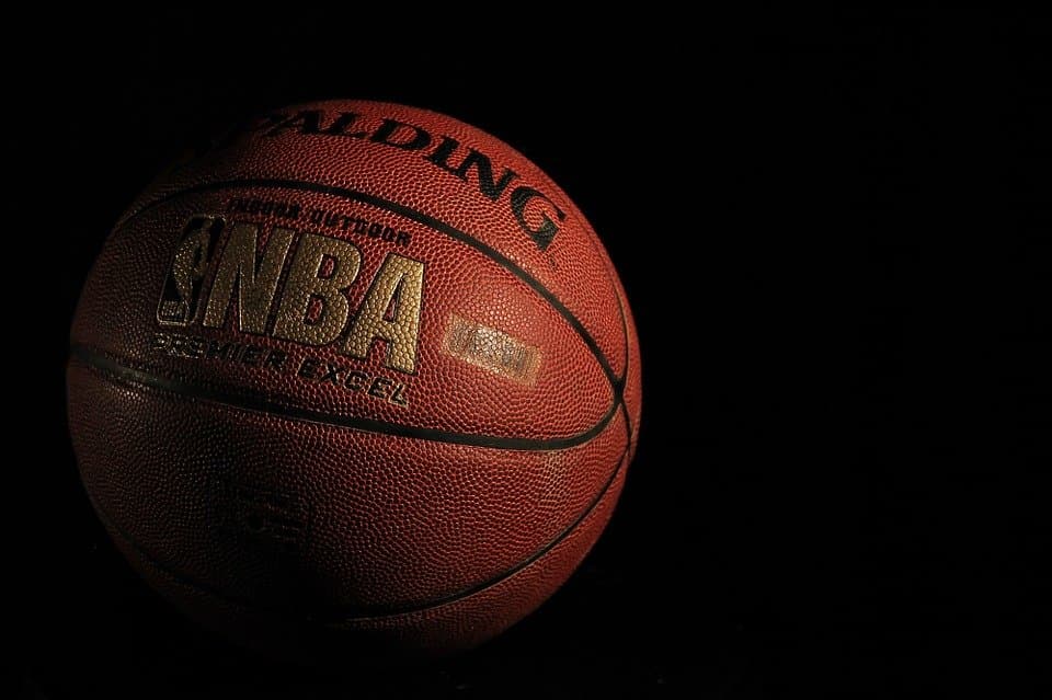 Obrazek newsa : NBA obniży pensje niezaszczepionym zawodnikom