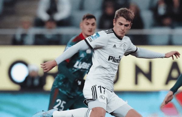 Obrazek newsa : Oficjalnie: Legia wykupiła Maika Nawrockiego