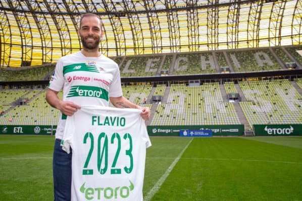 Obrazek newsa : Oficjalnie: Flavio Paixao na dłużej w Lechii