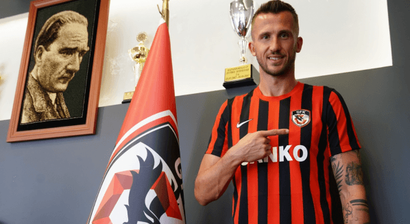 Obrazek newsa : Pekhart podjął decyzję. Nie wróci do Legii