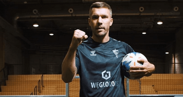 Obrazek newsa : Trzęsienie ziemi w Turcji - Podolski włącza się do pomocy