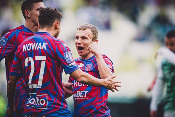 Obrazek newsa : PKO Ekstraklasa: Raków rzutem na taśmę wygrywa w Poznaniu (Wideo)