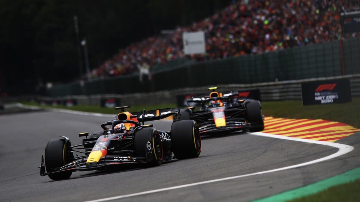 Obrazek newsa : F1: Kara nie przeszkodziła. Verstappen wygrywa w Belgii