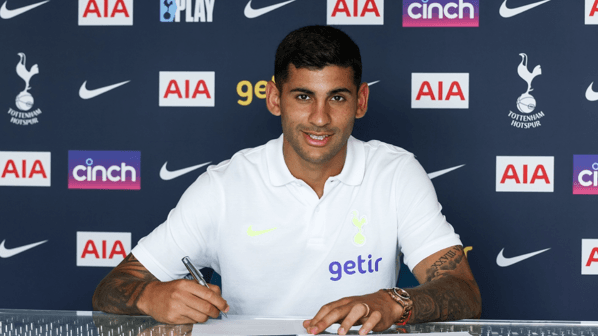 Obrazek newsa : Oficjalnie: Tottenham wykupił defensora