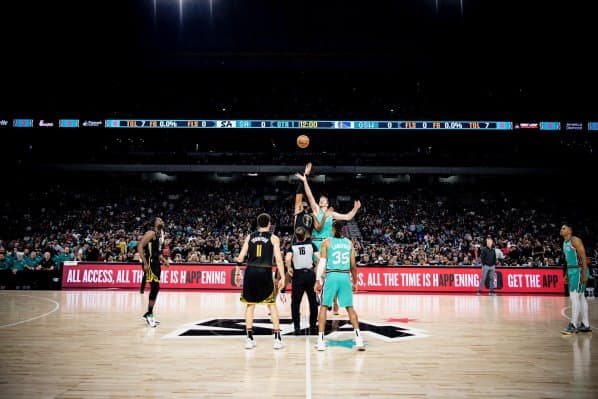 Obrazek newsa : NBA: Kolejna porażka Spurs. Rekordowa frekwencja