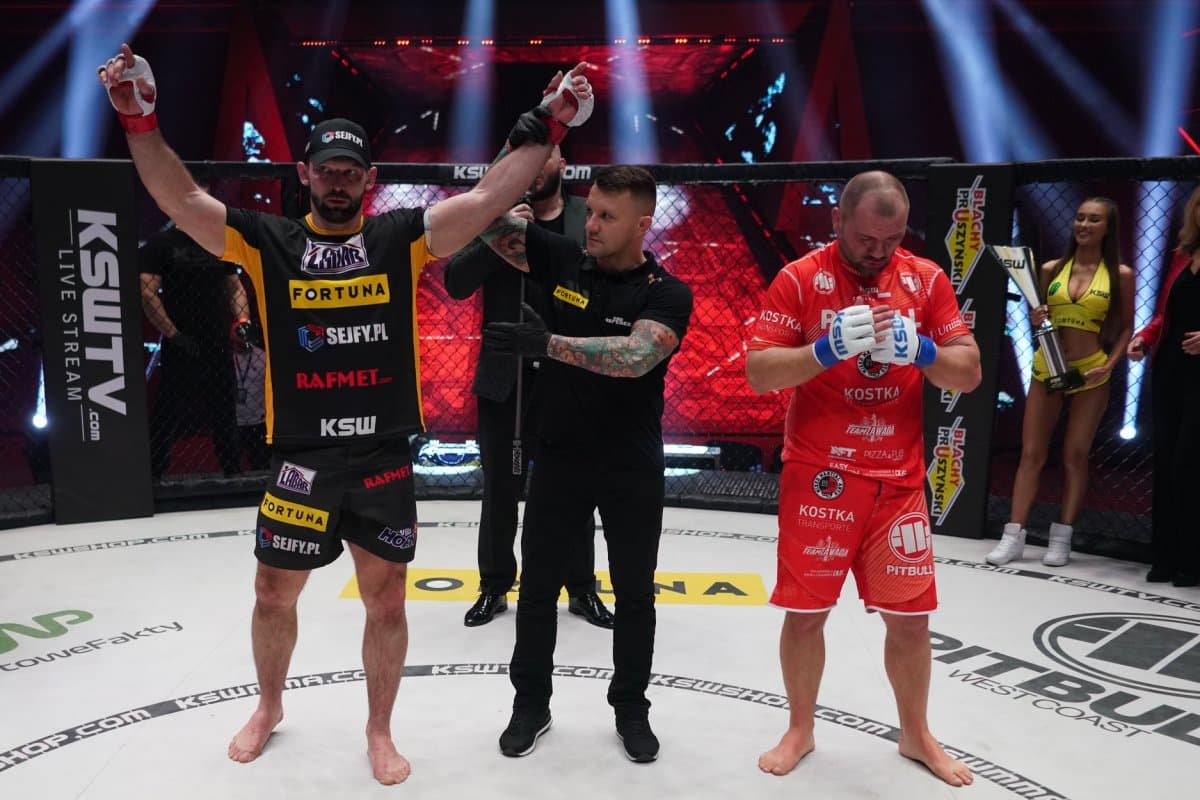 Obrazek newsa : Zamieszanie wokół Kołeckiego. Kończy przygodę z KSW?