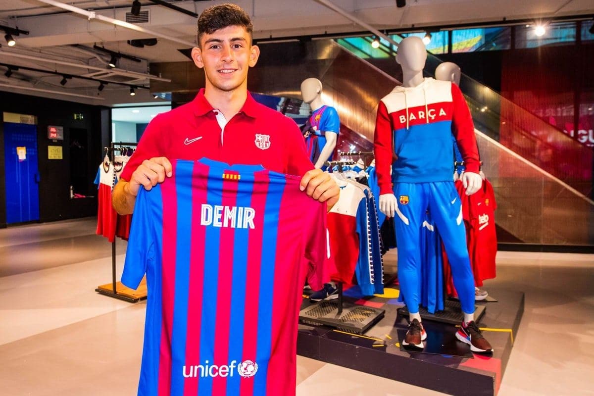 Obrazek newsa : Oficjalnie: Yusuf Demir odchodzi z Barcelony