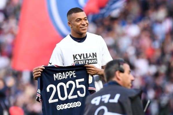 Obrazek newsa : Sensacyjny zwrot akcji w sprawie Kyliana Mbappe!