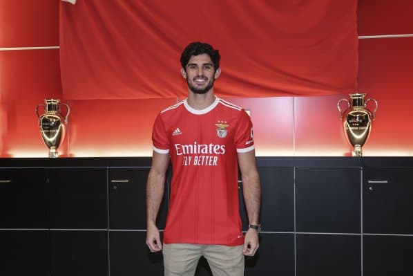 Obrazek newsa : Oficjalnie: Goncalo Guedes wraca na stare śmieci
