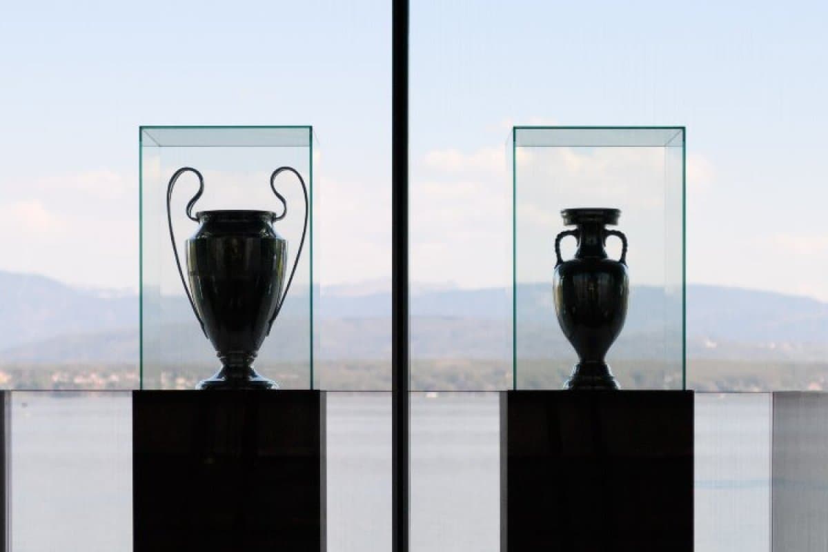 Obrazek newsa : UEFA rozstaje się z Gazpromem!