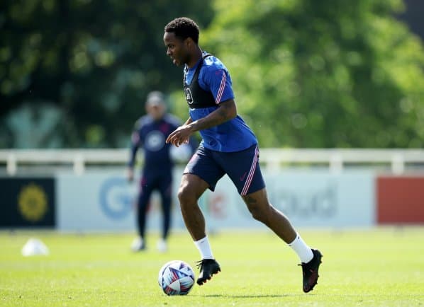 Obrazek newsa : Sterling pożegnał się z kibicami City. Transfer tuż tuż