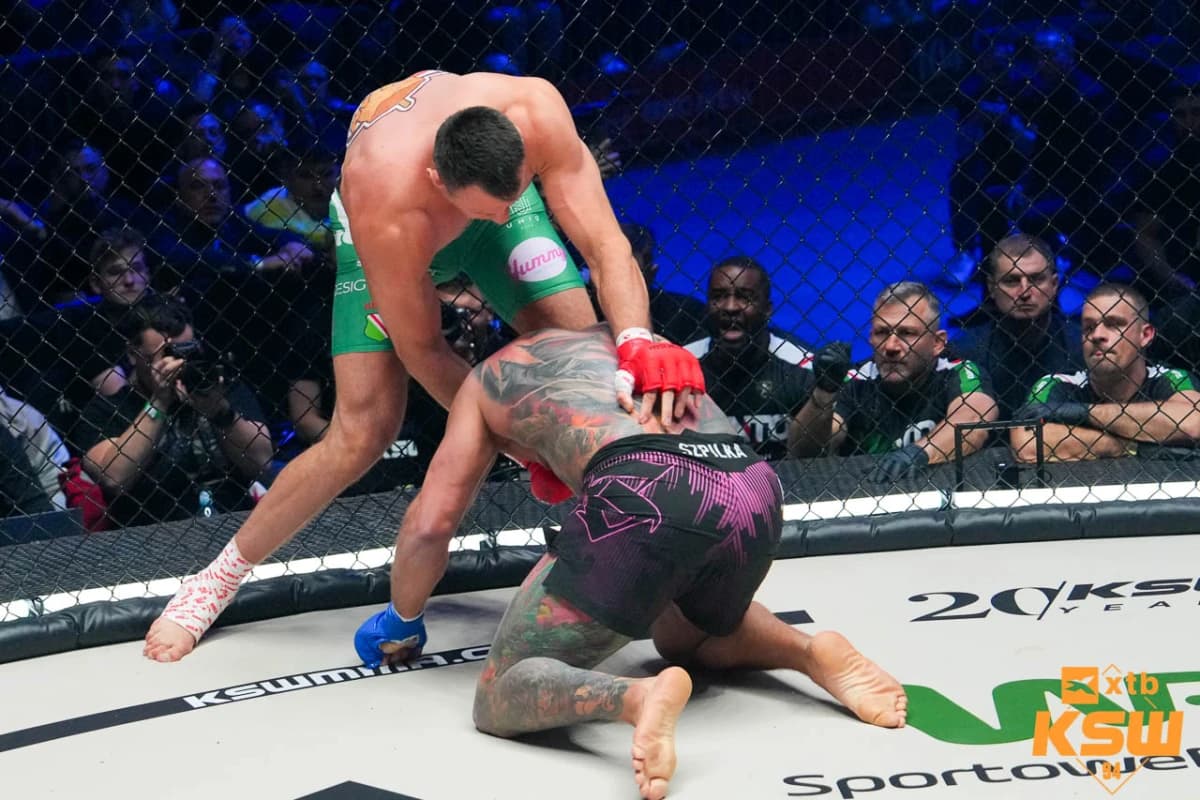 Obrazek newsa : XTB KSW94: Bartosiński obronił pas, Wrzosek rozbił Szpilkę [WIDEO]