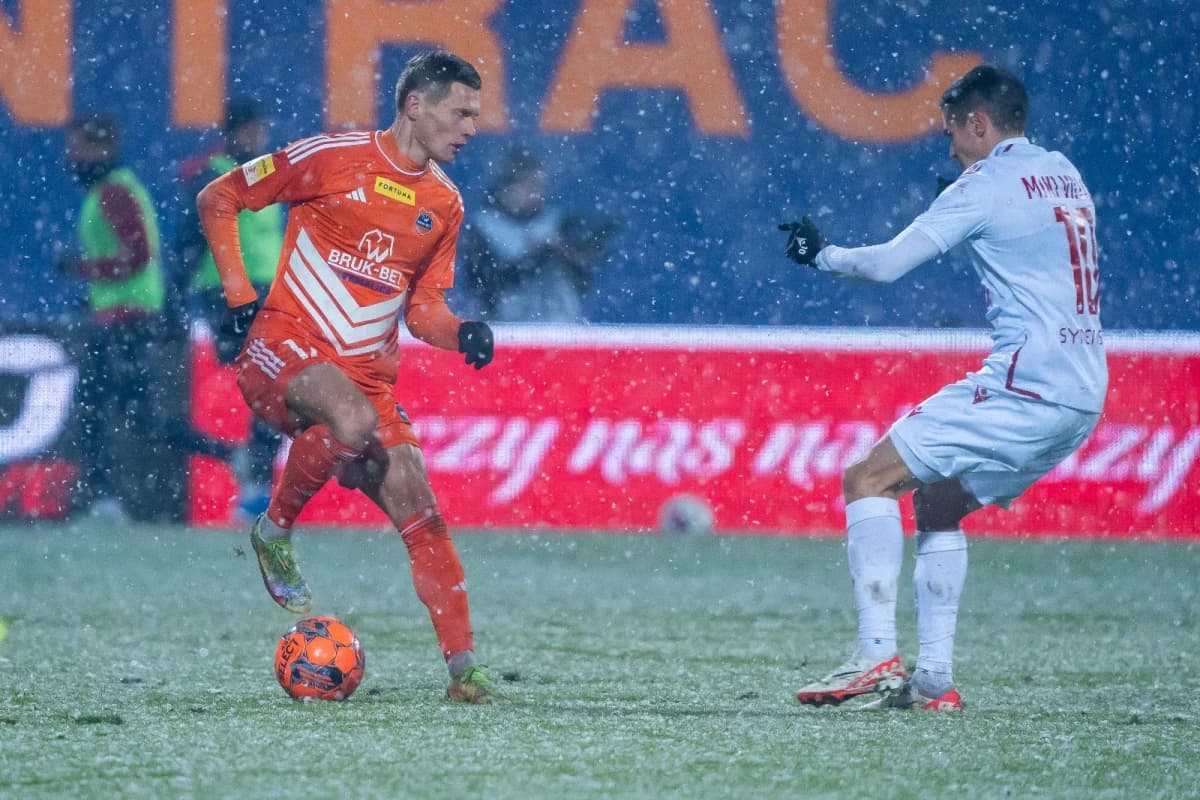 Obrazek newsa : Fortuna I Liga: Polonia remisuje ze Stalą, Bruk-Bet pokonuje Wisłę