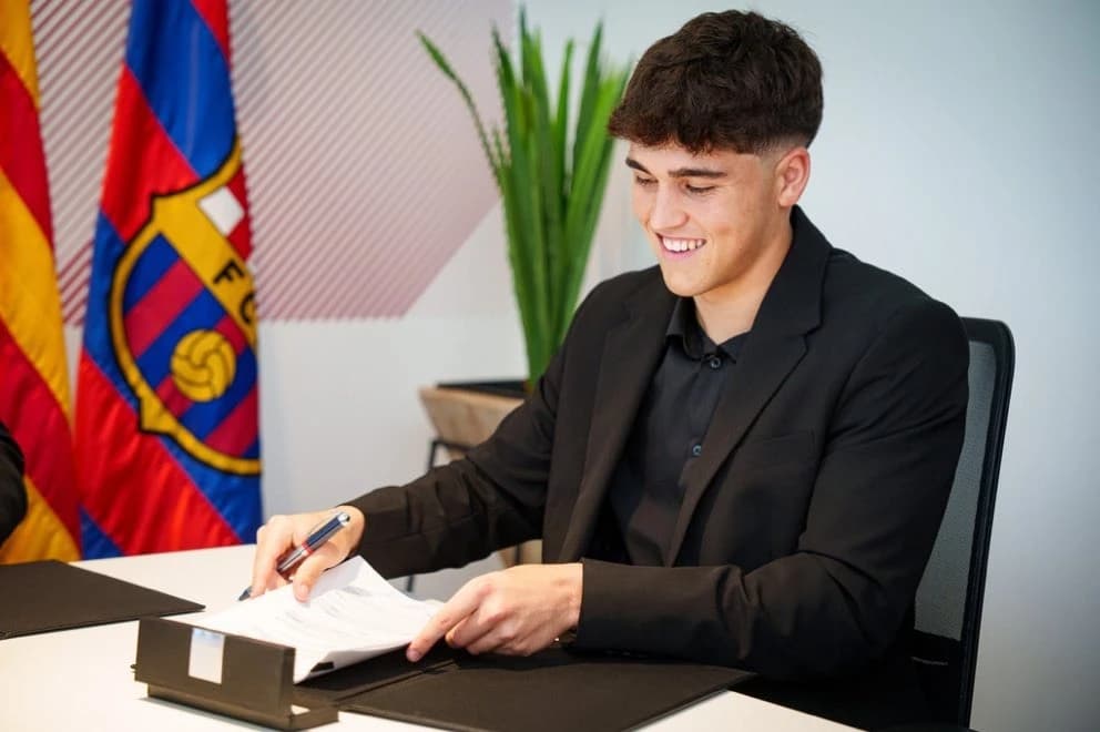 Obrazek newsa : OFICJALNIE: Pau Cubarsí przedłużył kontrakt z FC Barceloną