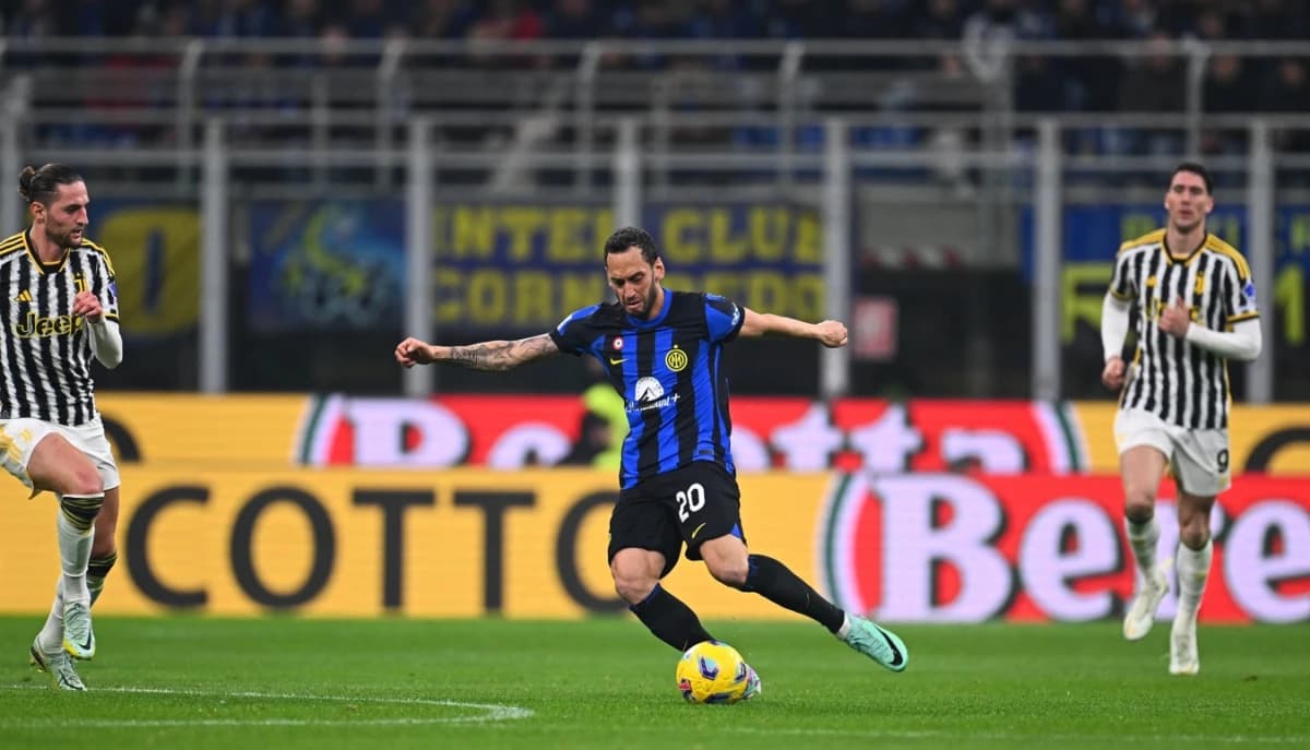 Obrazek newsa : Serie A: Inter Mediolan lepszy od Juventusu (wideo)