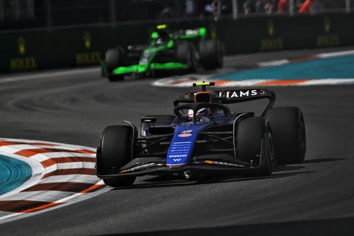 Obrazek newsa : F1: Williams przedłuża umowę z Albonem