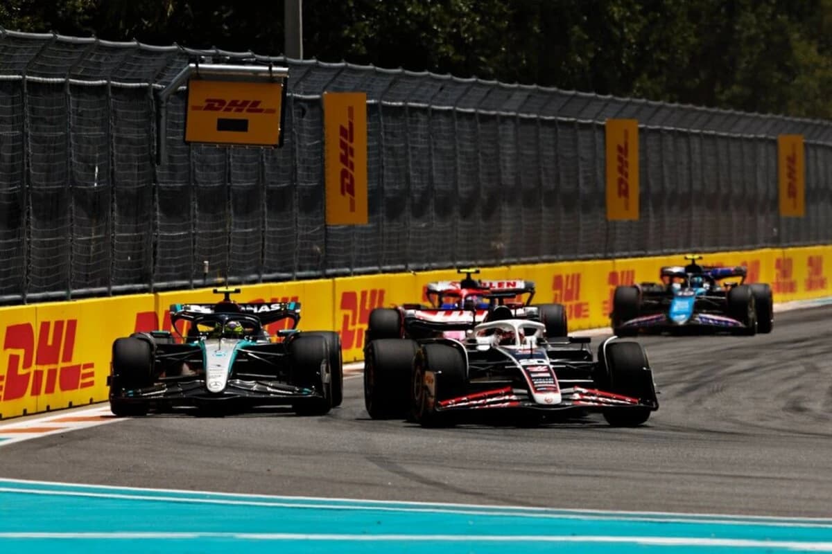 Obrazek newsa : F1: Sprint w Miami dla Verstappena. Skandaliczna jazda Magnussena