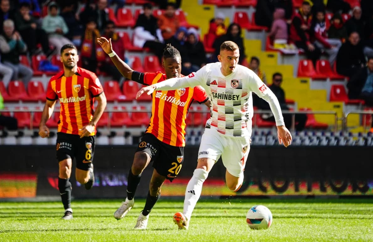Obrazek newsa : Kozłowski wreszcie się doczekał! Premierowy gol w Turcji