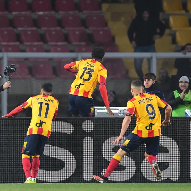 Obrazek newsa : Serie A: Szalony mecz na rozpoczęcie kolejki, Lecce wygrywa z Fiorentiną [WIDEO]