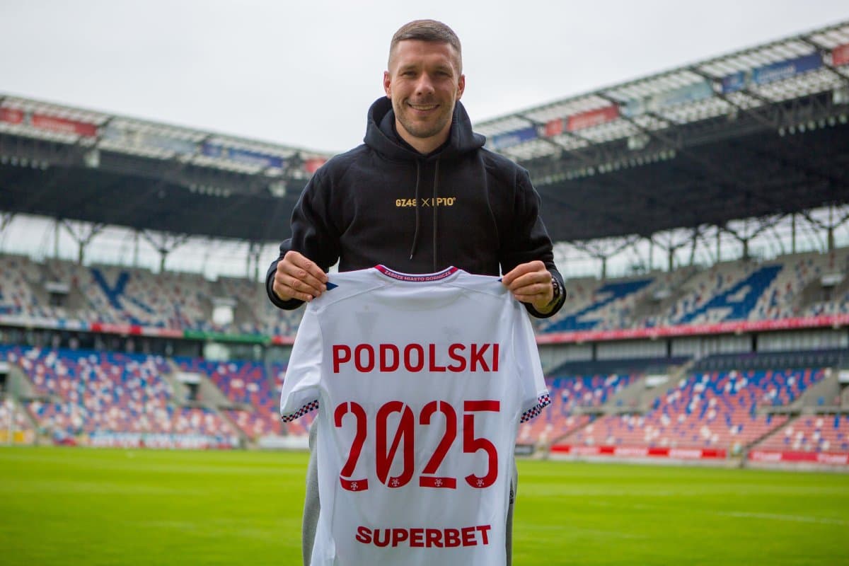 Obrazek newsa : Oficjalnie: Wyjaśniła się przyszłość Lukasa Podolskiego