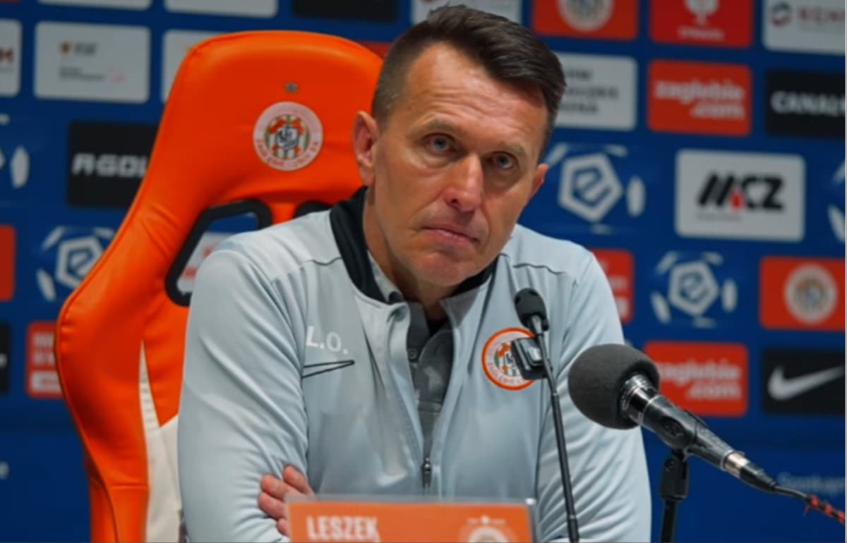 Obrazek newsa : Trener Zagłębia Lubin zabrał głos w sprawie przyszłości w klubie. "Tyle w temacie"