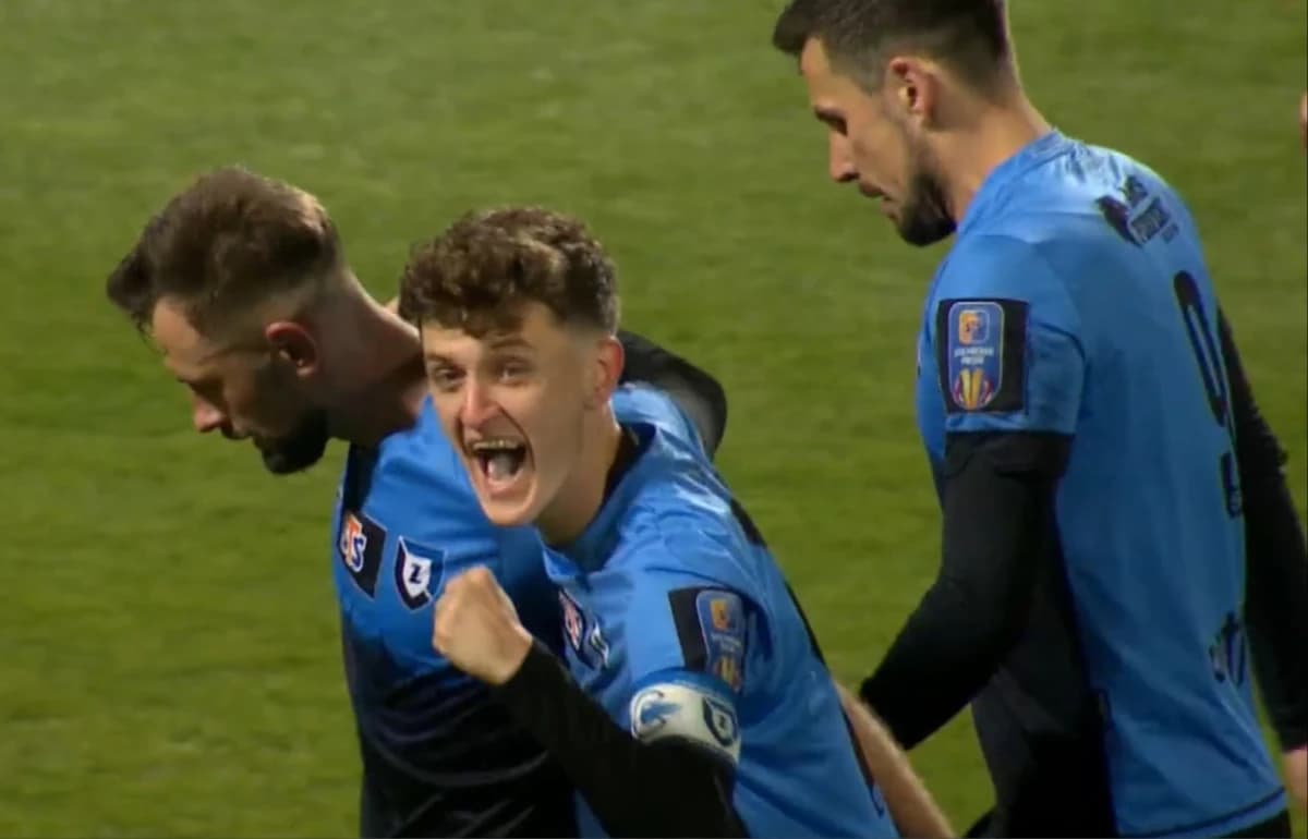 Obrazek newsa : Trzecioligowiec wyrzucił z Pucharu Polski lidera Betclic 1. ligi! Demolka w drugiej połowie [WIDEO]