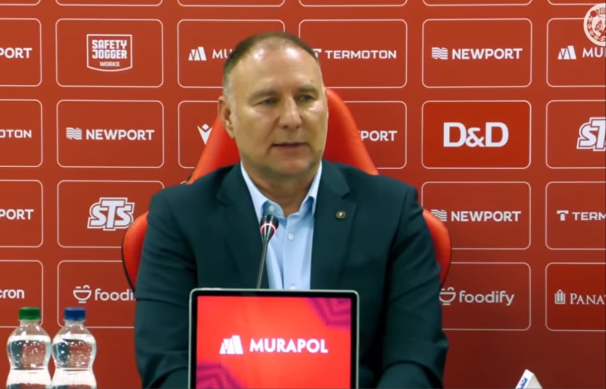 Obrazek newsa : Adamczuk o kulisach zatrudnienia Vukovica. "Nie ściągnęliśmy trenera strażaka"