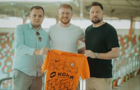"Czułem się niechciany". Pomocnik zdradza kulisy rozstania z Widzewem, spadku Arki i mówi o ambicjach Zagłębia Lubin [NASZ WYWIAD]
