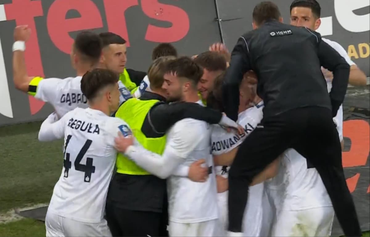 Obrazek newsa : Nowy lider w PKO BP Ekstraklasie! Jagiellonia Białystok musiała ustąpić im miejsca [WIDEO]