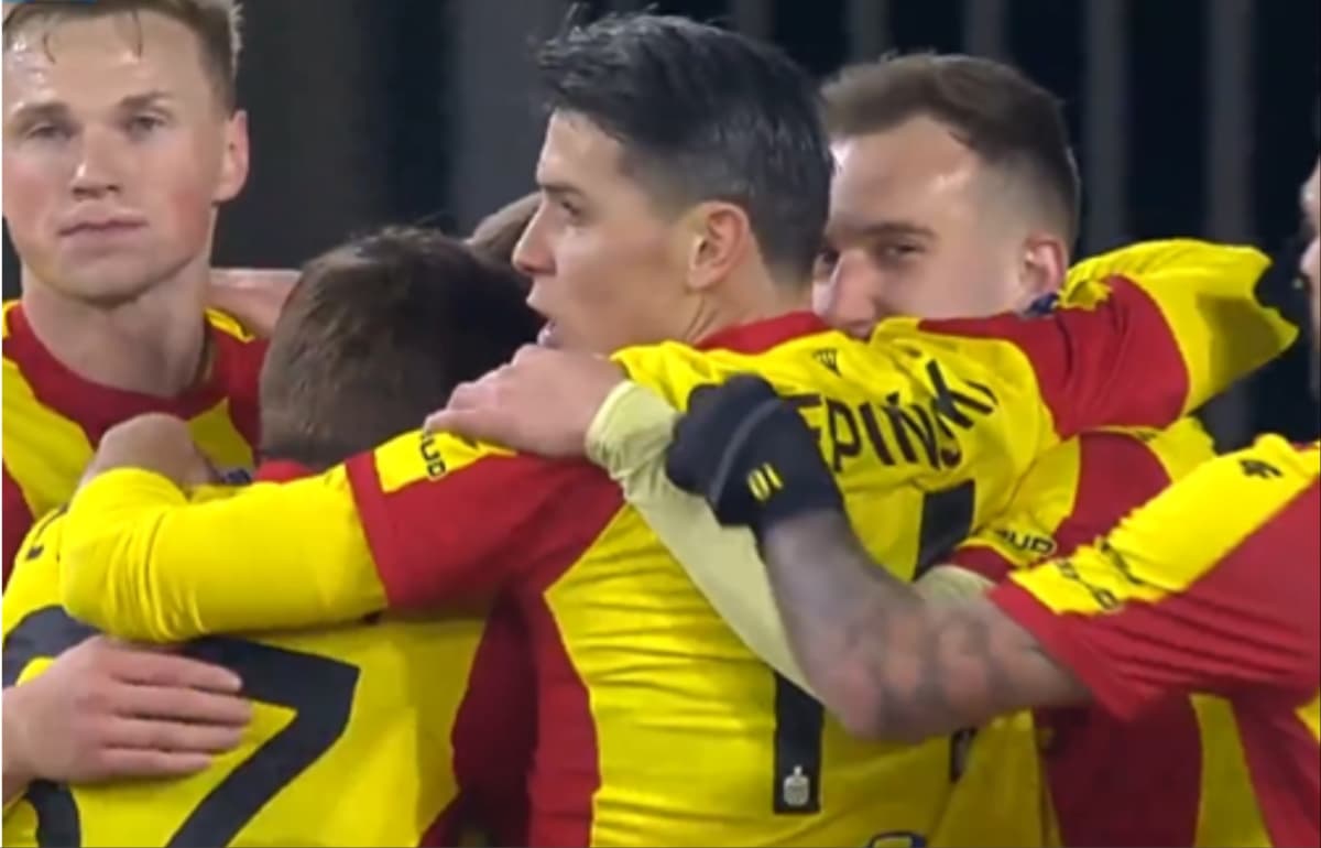 Obrazek newsa : Korona Kielce przetrwała oblężenie Radomiaka Radom. 2 gole, czerwona kartka [WIDEO]