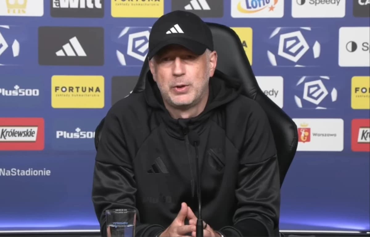 Obrazek newsa : Edward Iordanescu oburzony decyzją sędziego w meczu z Rakowem. "Nie rozumiem tego"