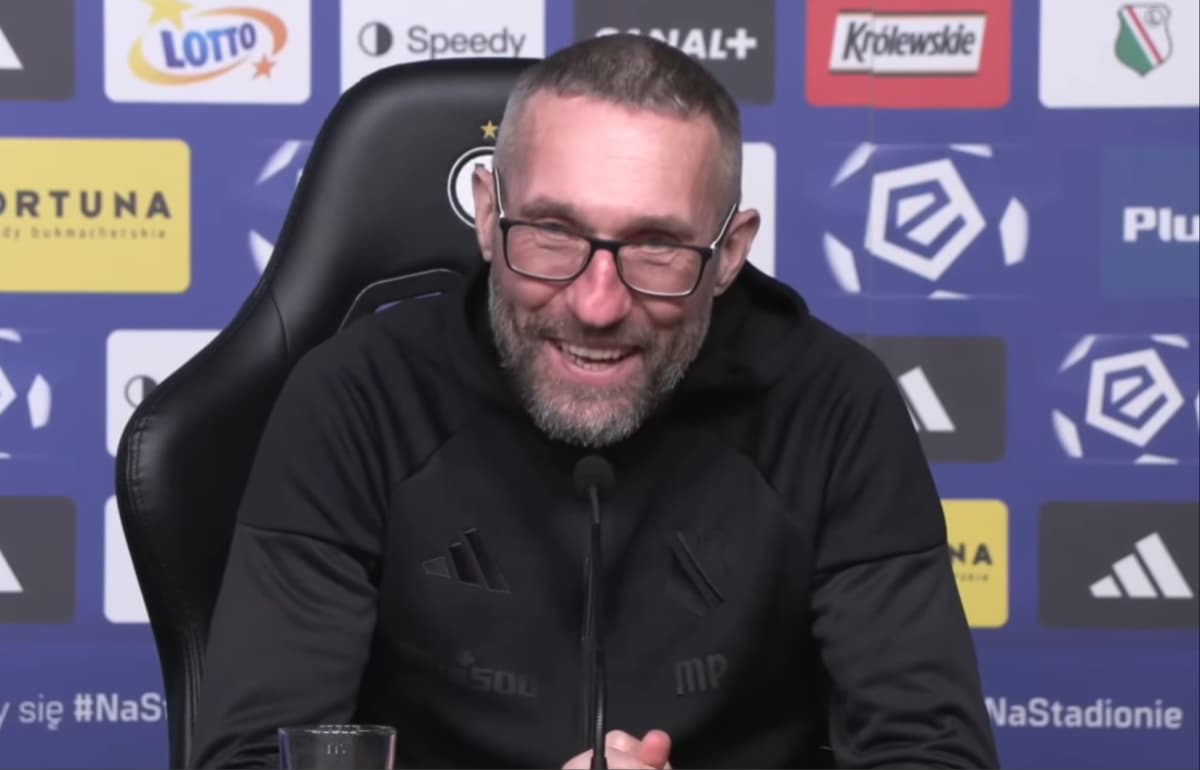Obrazek newsa : Marek Papszun szczerze o sytuacji Legii Warszawa: "Jesteśmy pomiędzy"