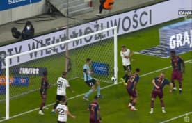 Legia Warszawa wygrała mecz w doliczonym czasie gry! Pierwsze zwycięstwo Papszuna w nowym sezonie [WIDEO]