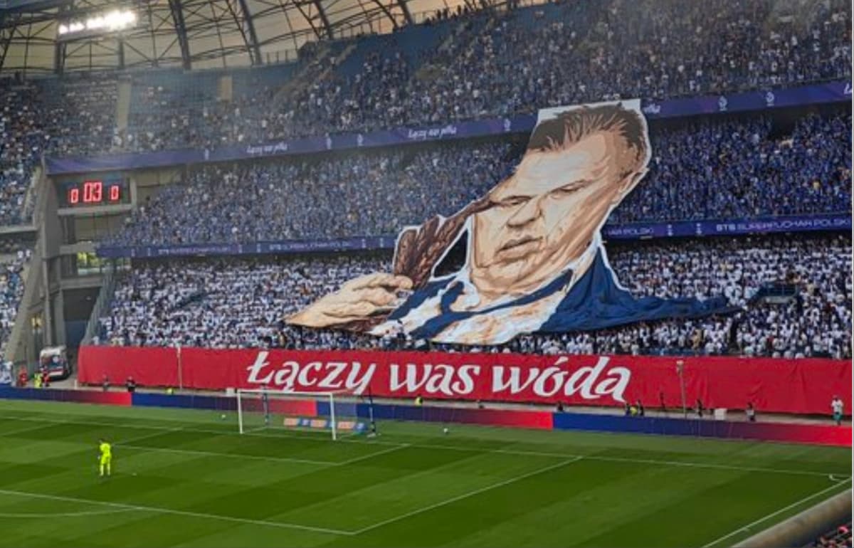 Obrazek newsa : Lech Poznań ukarany za transparent o Cezarym Kuleszy i PZPN'ie. Spora grzywa