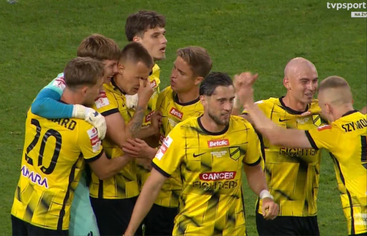 Obrazek newsa : Poznaliśmy drugiego finalistę baraży o Ekstraklasę. Pięć goli w meczu Wieczysta Kraków - Polonia Warszawa [WIDEO]