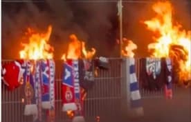 Skandaliczna oprawa Hutnika. Transparenty nienawiści i płonące koszulki Wisły Kraków [WIDEO]