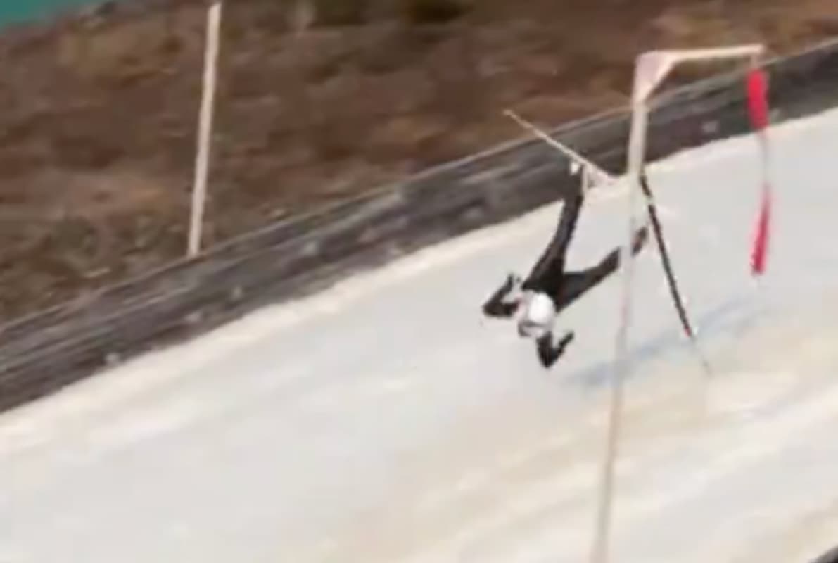 Obrazek newsa : Koszmarny upadek włoskiego skoczka w Vikersund. Zawinił sprzęt?