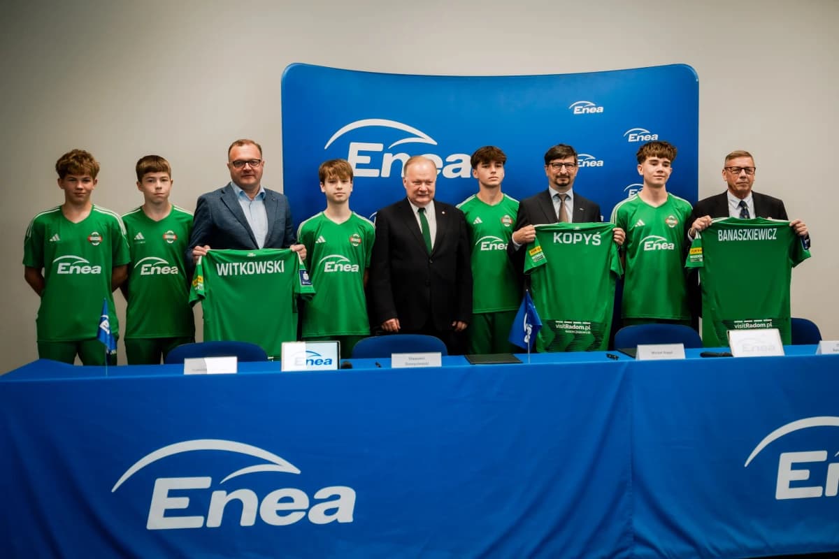 Obrazek newsa : Enea pozostaje z Radomiakiem Radom na kolejny sezon!