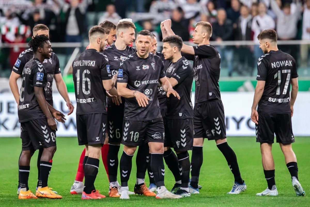 ObrazekGórnik Zabrze - Cracovia skrót meczu (04.04.2026) Wszystkie bramki i najciekawsze akcje